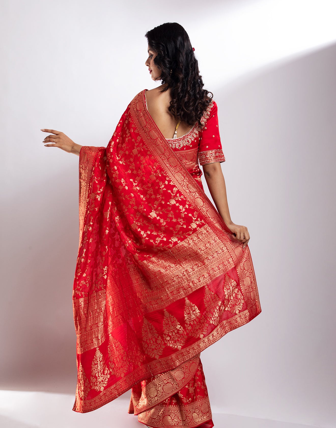 Buy Claret Red Floral Jaal Banarasi Silk Saree Online