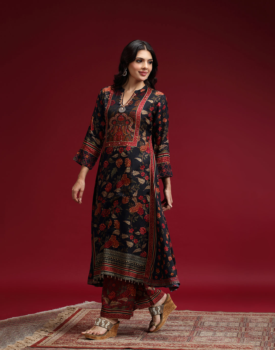 Buy Charcoal Grey Floral Printed Festive Kurta Set – Roopkala