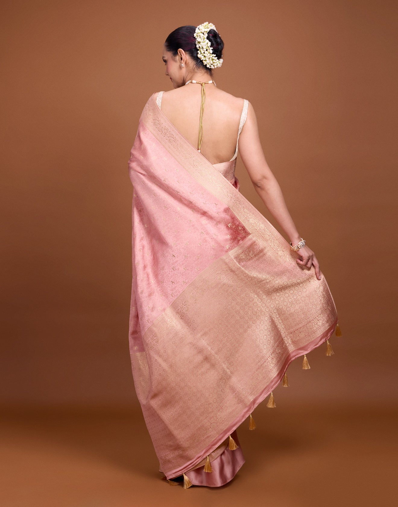 Deer Motif Jacquard Silk Saree