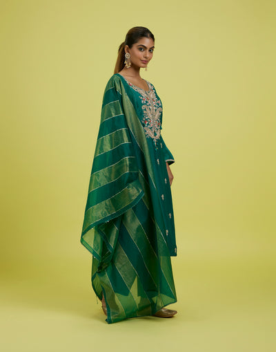 Emerald Glow Paisley Embroidered Kurta Set