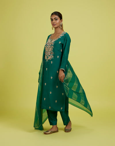 Emerald Glow Paisley Embroidered Kurta Set