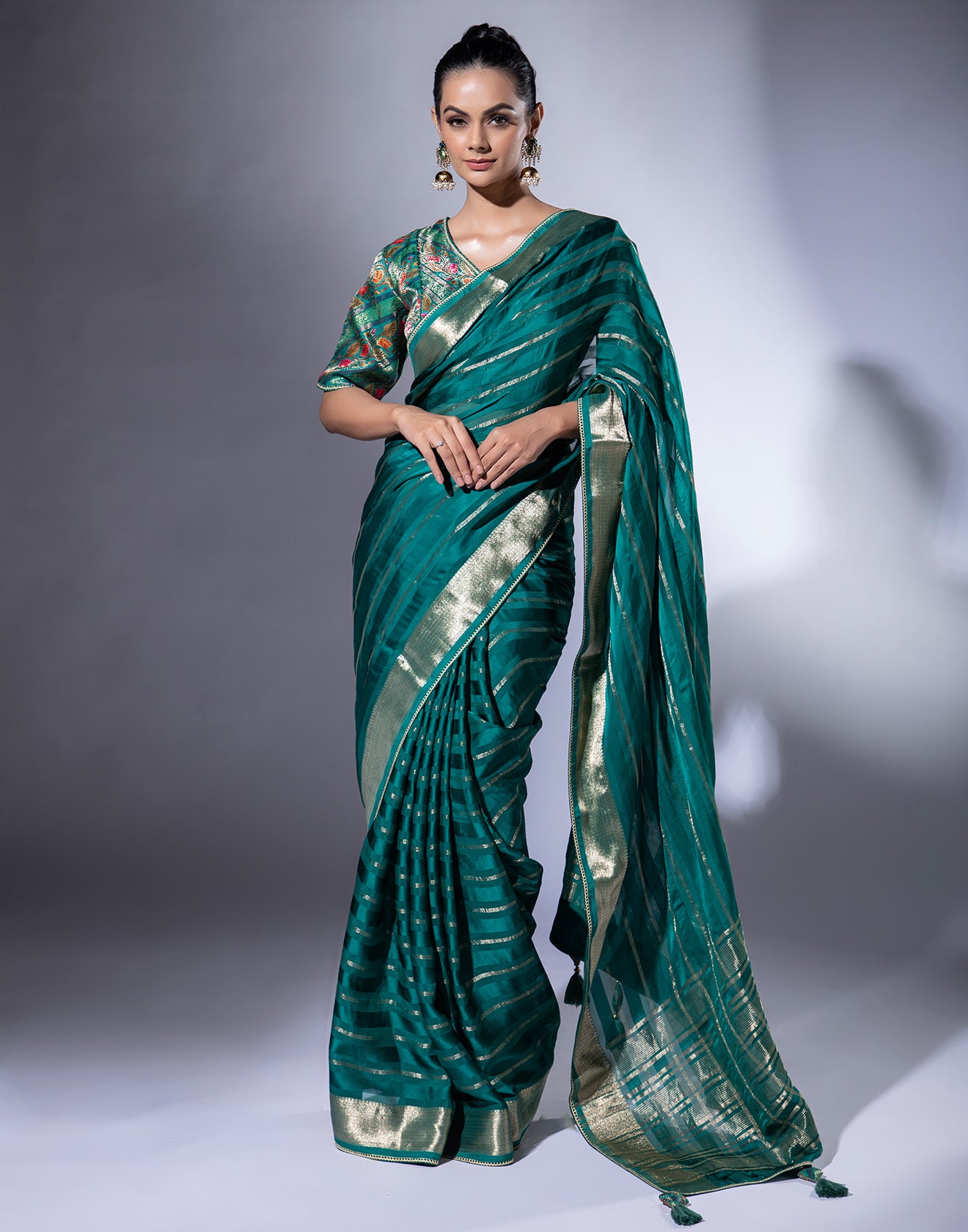 Evergreen Floral Festive Saree With Stitched Blouse