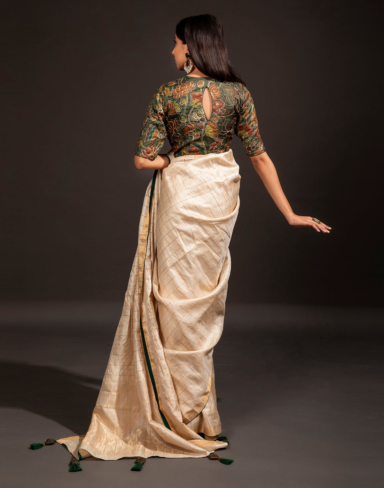Gold Beige Saree With Kalamkari Stitched Blouse