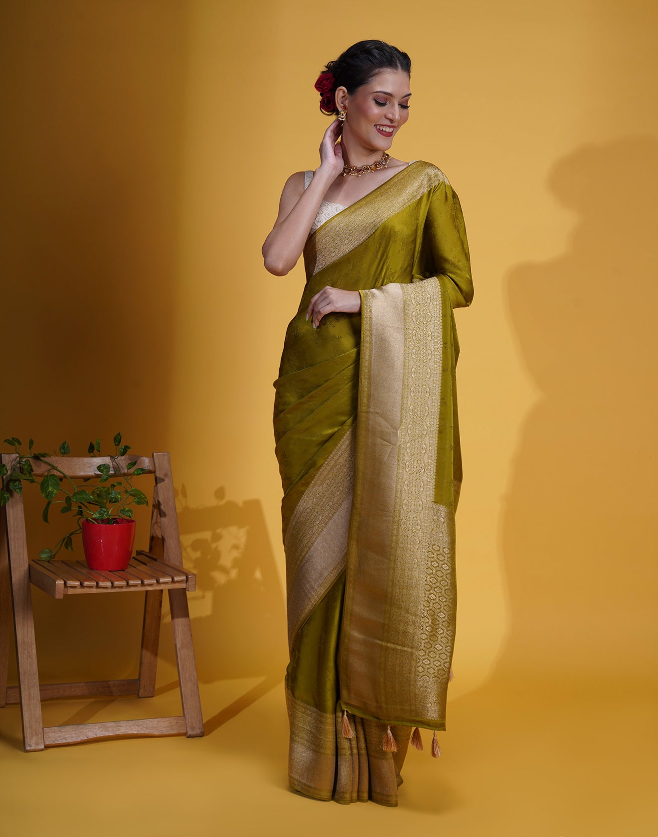 Mehendi Green Self Woven Silk Saree