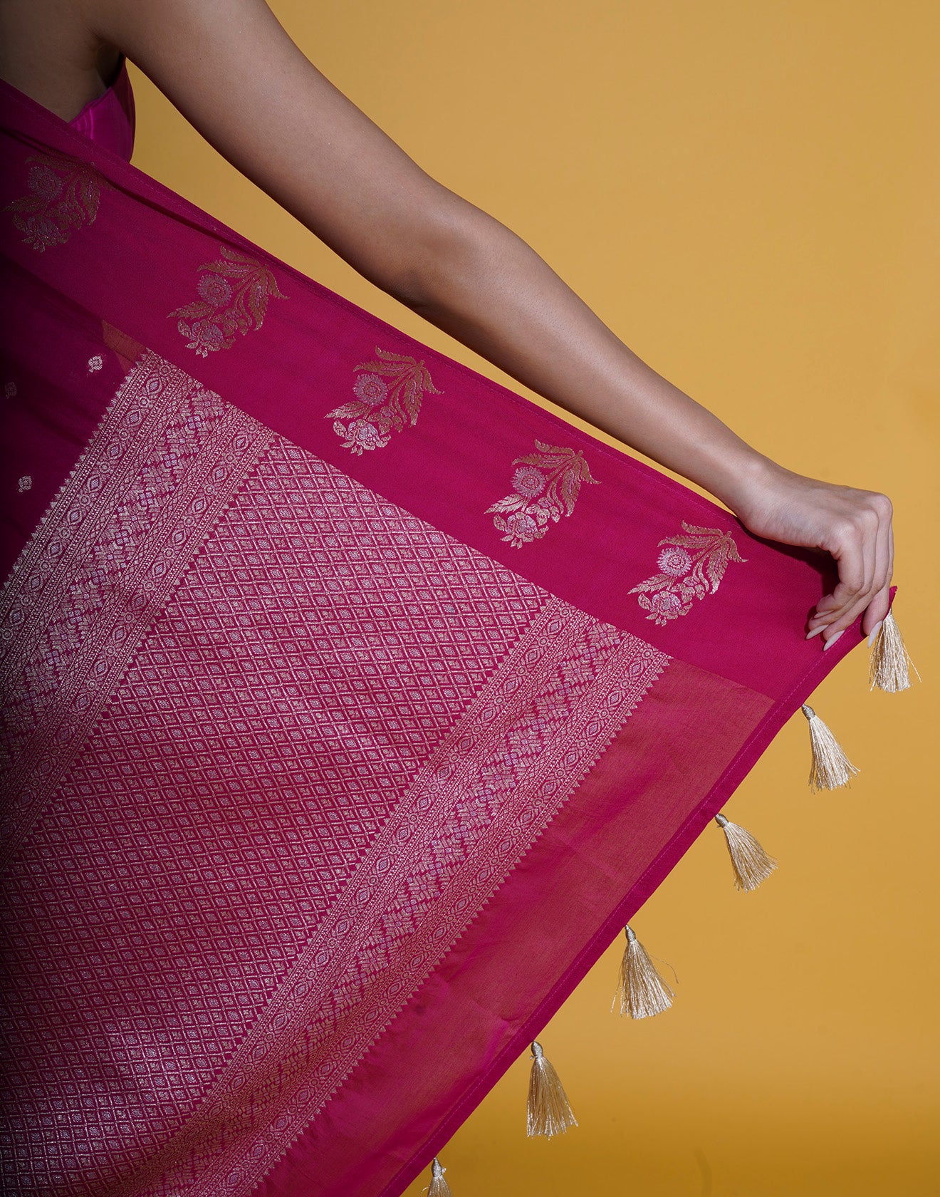 Rani Gulmohar Zari Butta Silk Saree