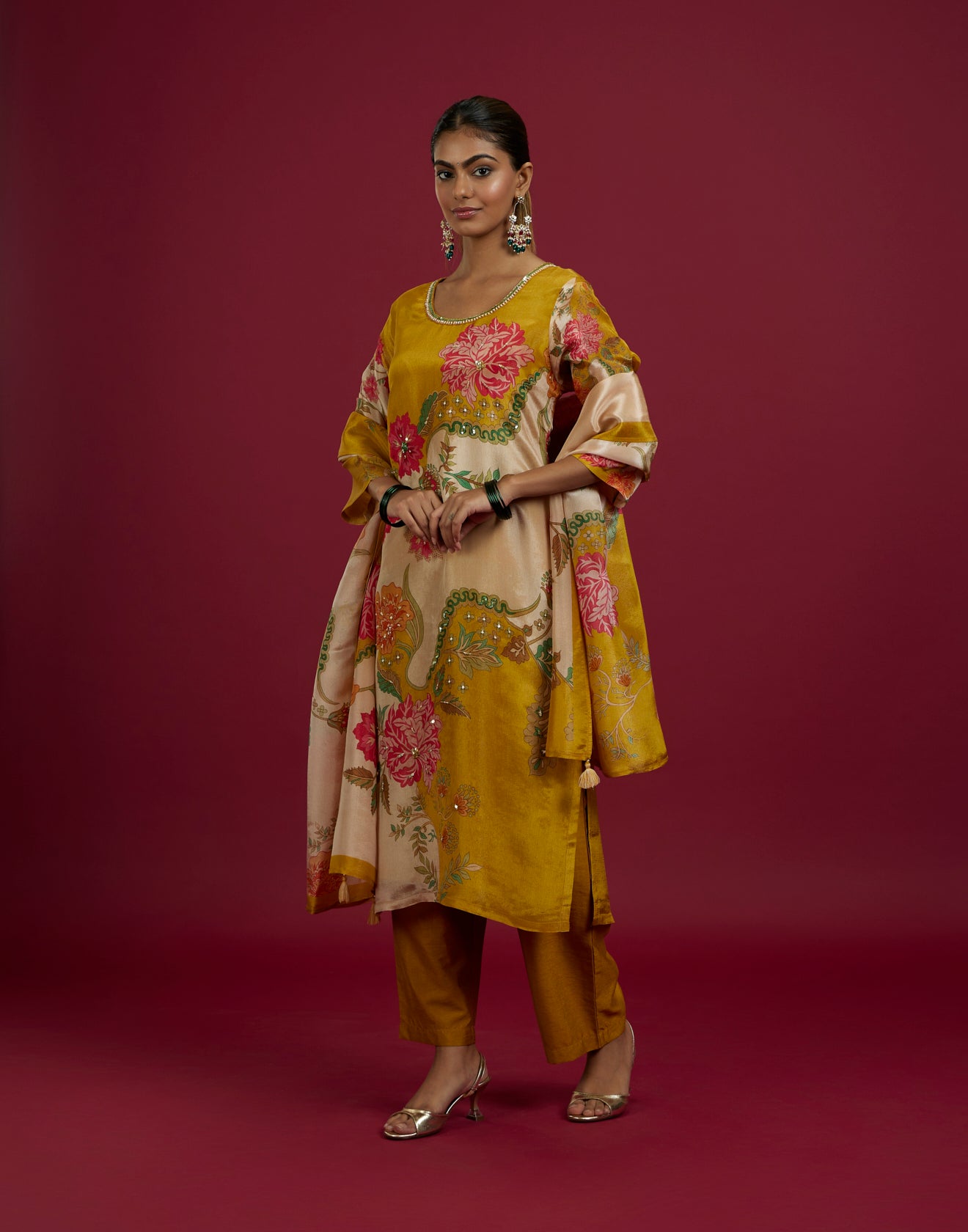 Sun Rays Hue Floral Printed Festive Kurta Set