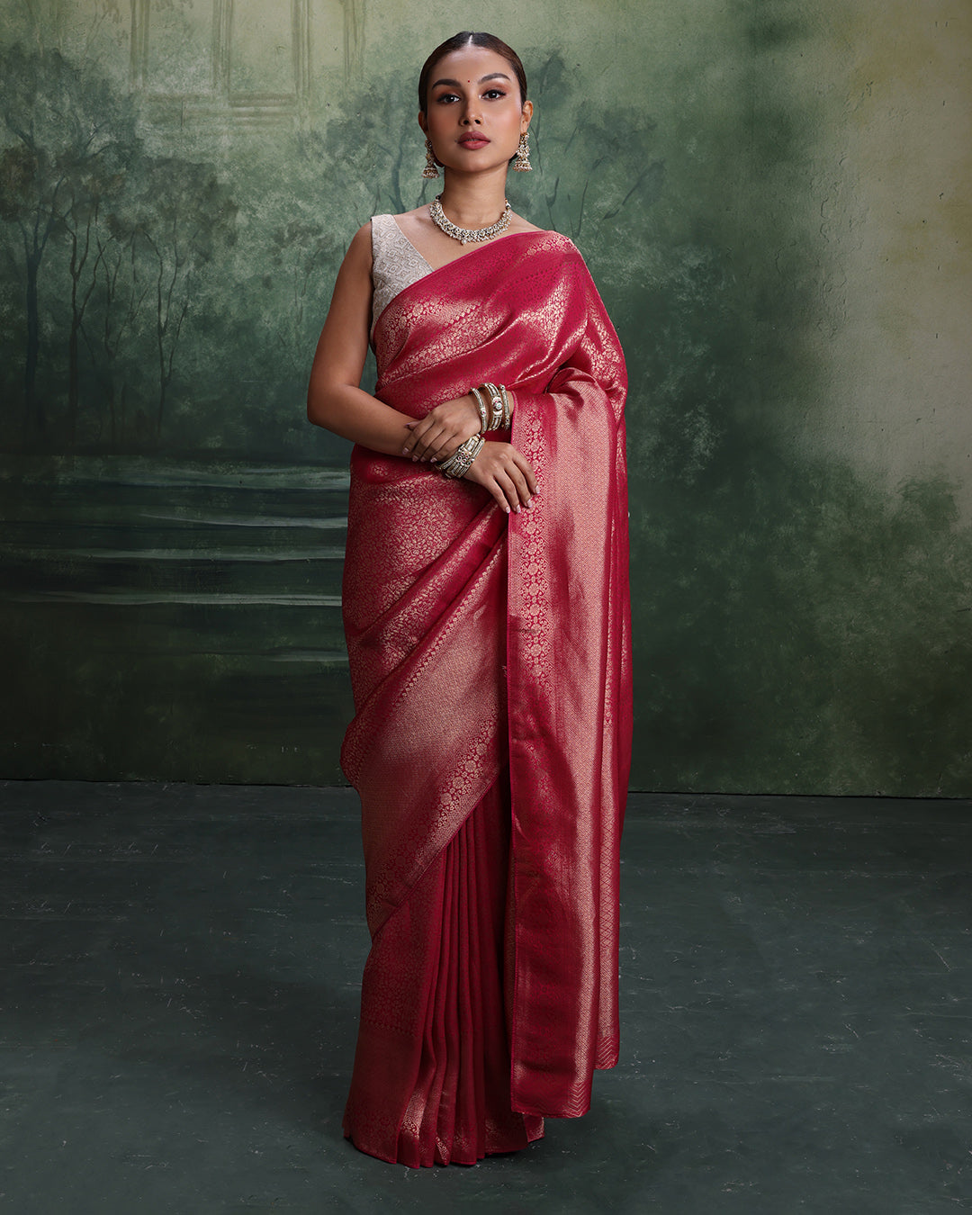 Berry Pink Woven Dola Silk Saree With Unstitched Blouse Fabric