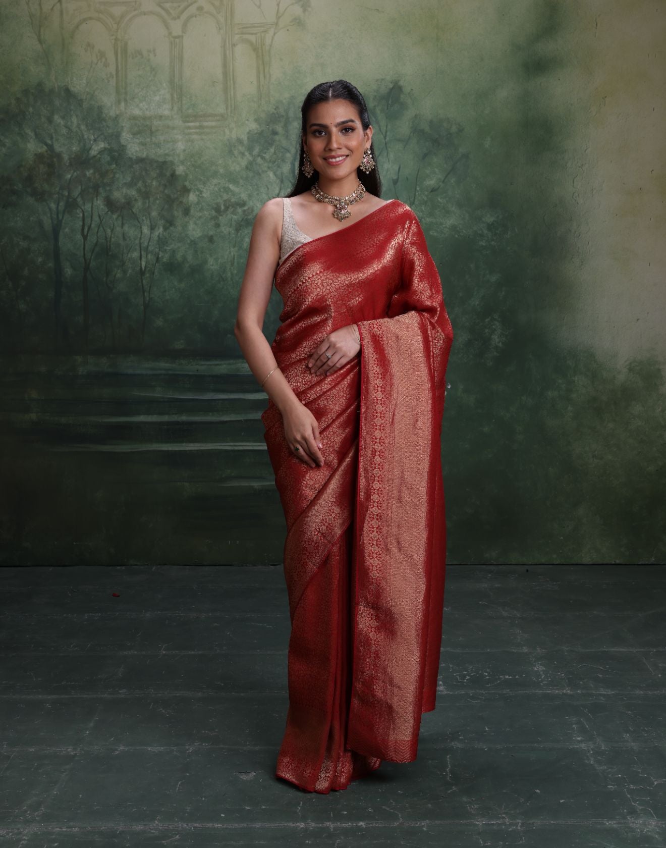 Brick Maroon Dola Silk Saree With Unstitched Blouse Fabric