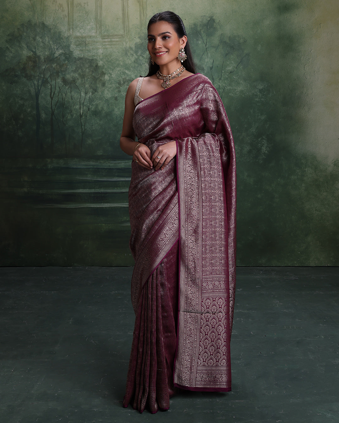 Cabernet Purple Dola Silk Saree With Unstitched Blouse Fabric
