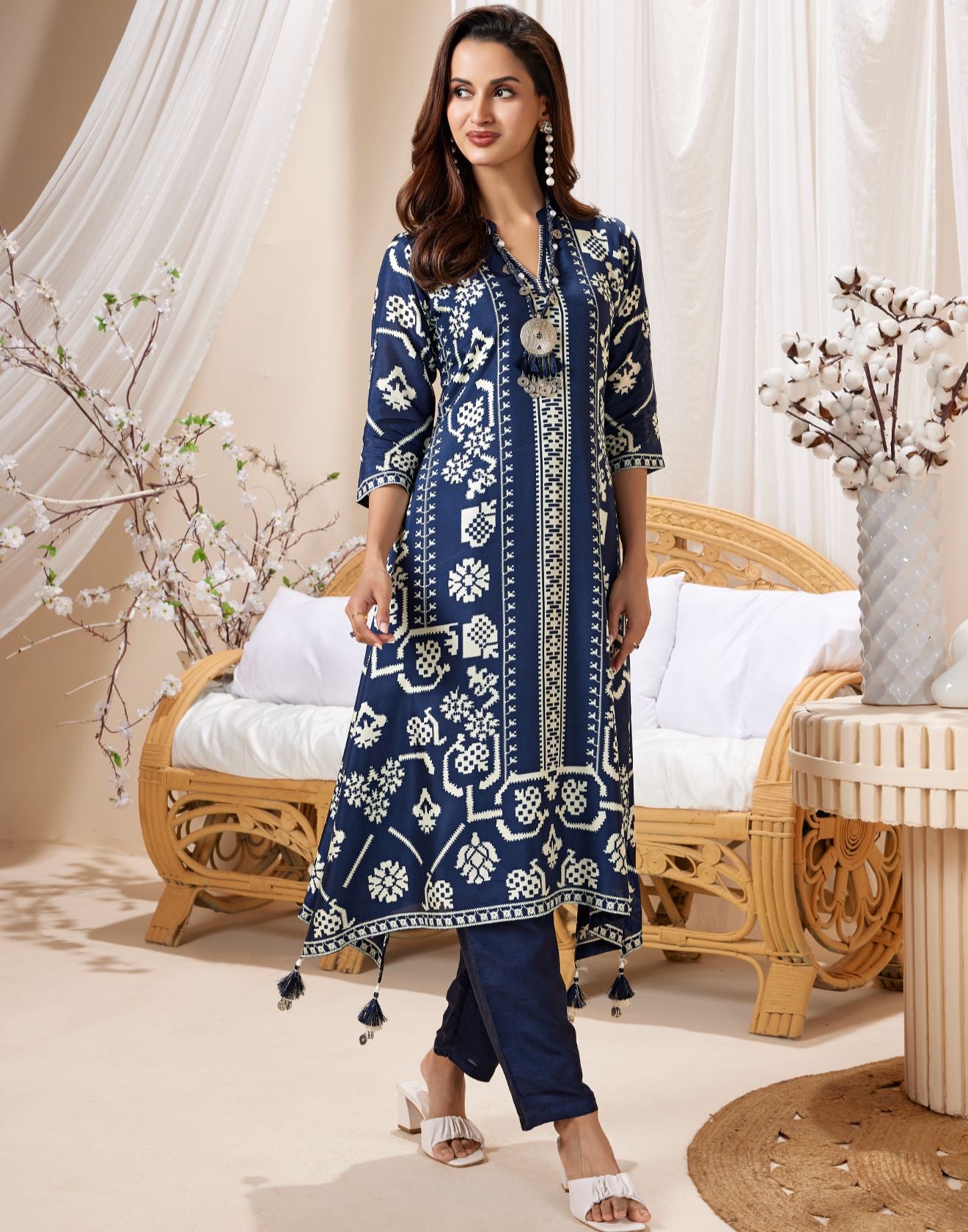 Cosmic Indigo Printed Kurta Set With Necklace