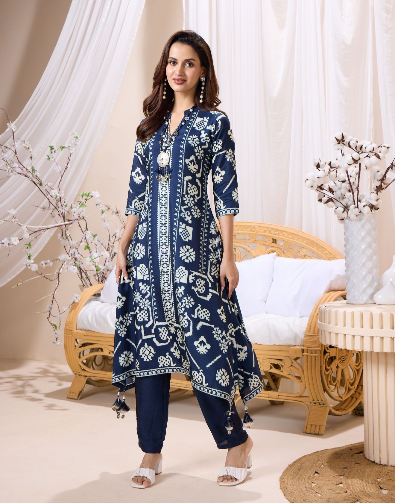 Cosmic Indigo Printed Kurta Set With Necklace