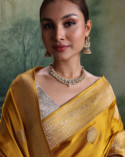 Genda Phool Dola Silk Saree With Unstitched Blouse Fabric