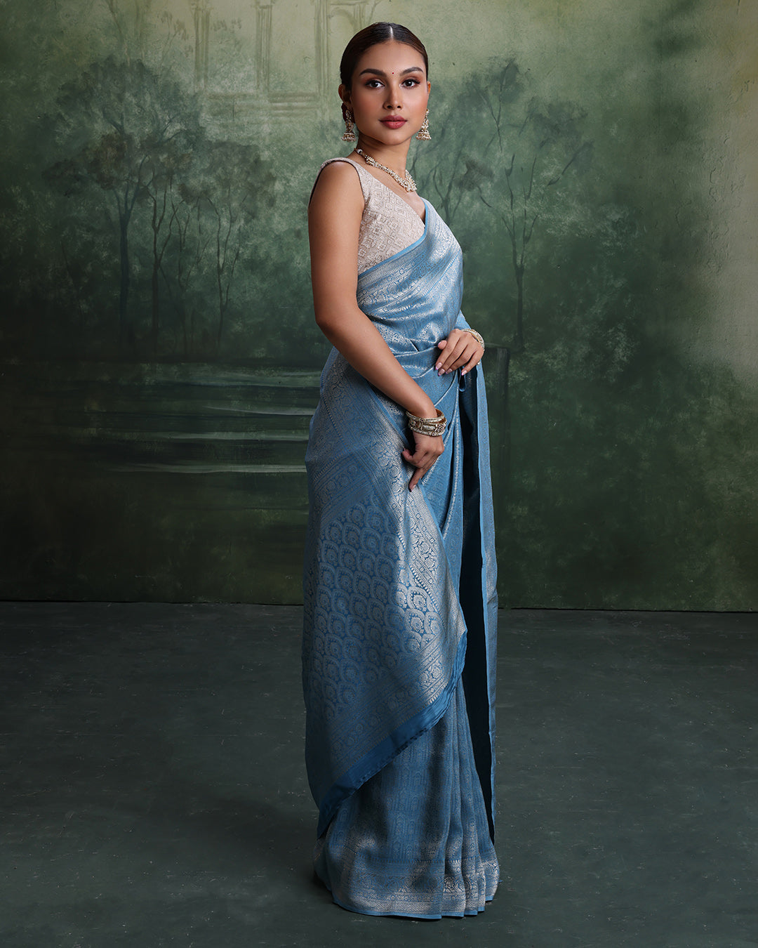 Glacier Blue Dola Silk Saree With Unstitched Blouse Fabric