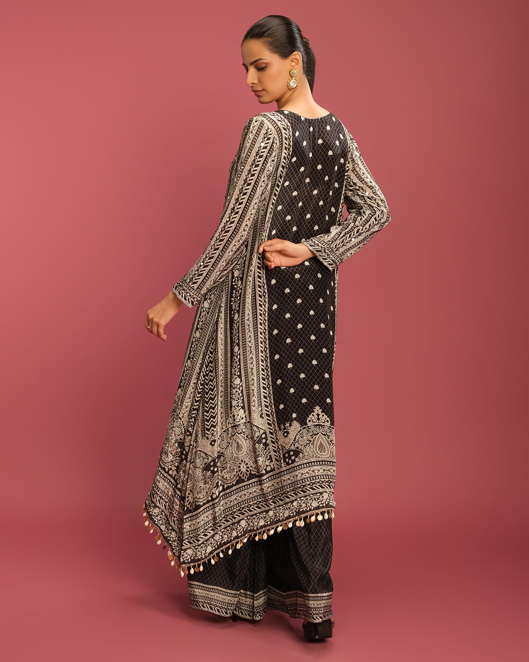 Jet Black And Off-White Printed Pure Crepe Kurta Set