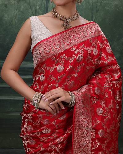 Noor-e-Banaras Dola Silk Saree With Unstitched Blouse Fabric