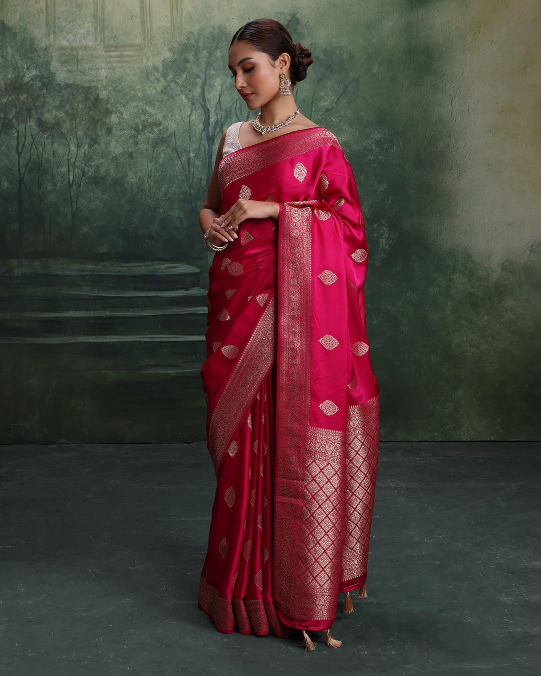 Rani Pink Dola Silk Saree With Unstitched Blouse Fabric
