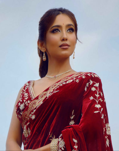 Regalé Gold Wine Velvet Bridal Saree With Embroidered Blouse