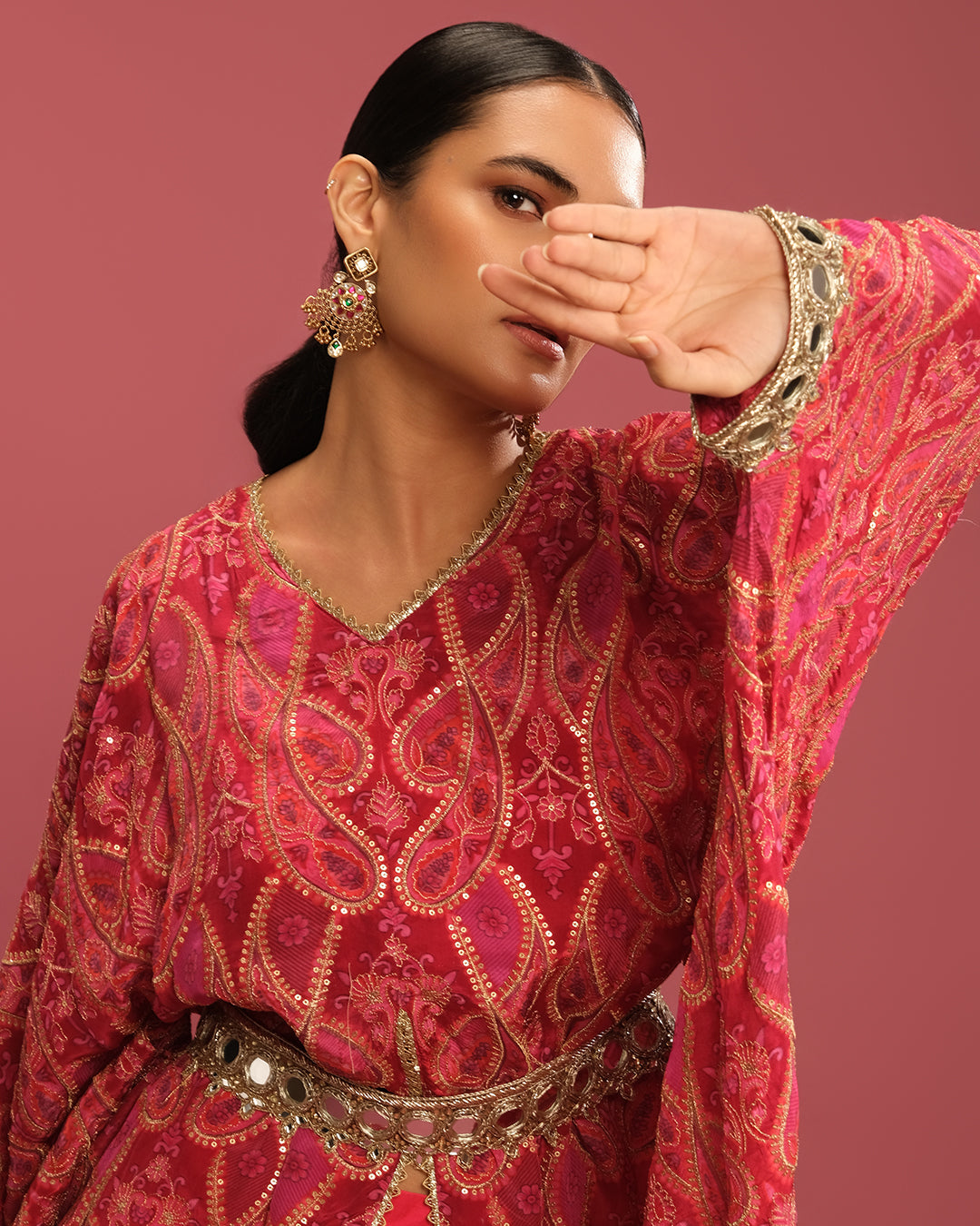 Rosé Fuchsia Paisley Printed Cape With Skirt Set