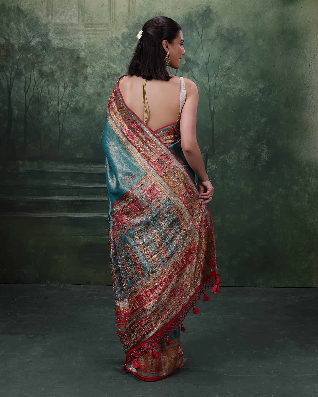 Turquoise Shimmer Silk Saree With Multicolor Embroidered Border And Unstitched Blouse Fabric